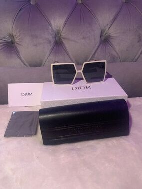 NIB Dior 30Montaigne SU Ivory & Gold Sunglasses
